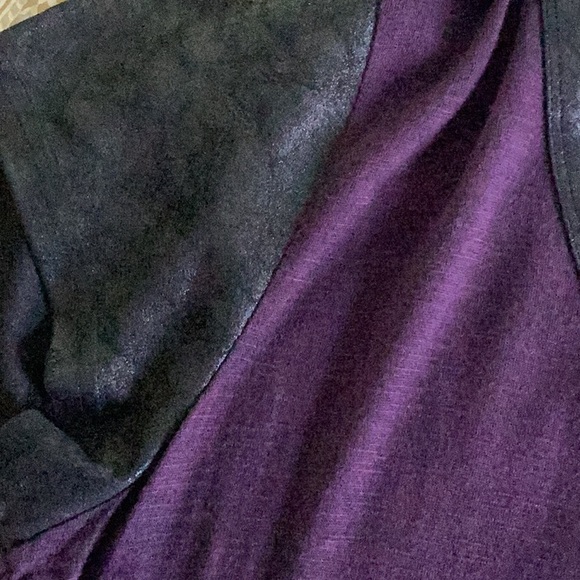 Like new Calvin Klein tee - Picture 5 of 5